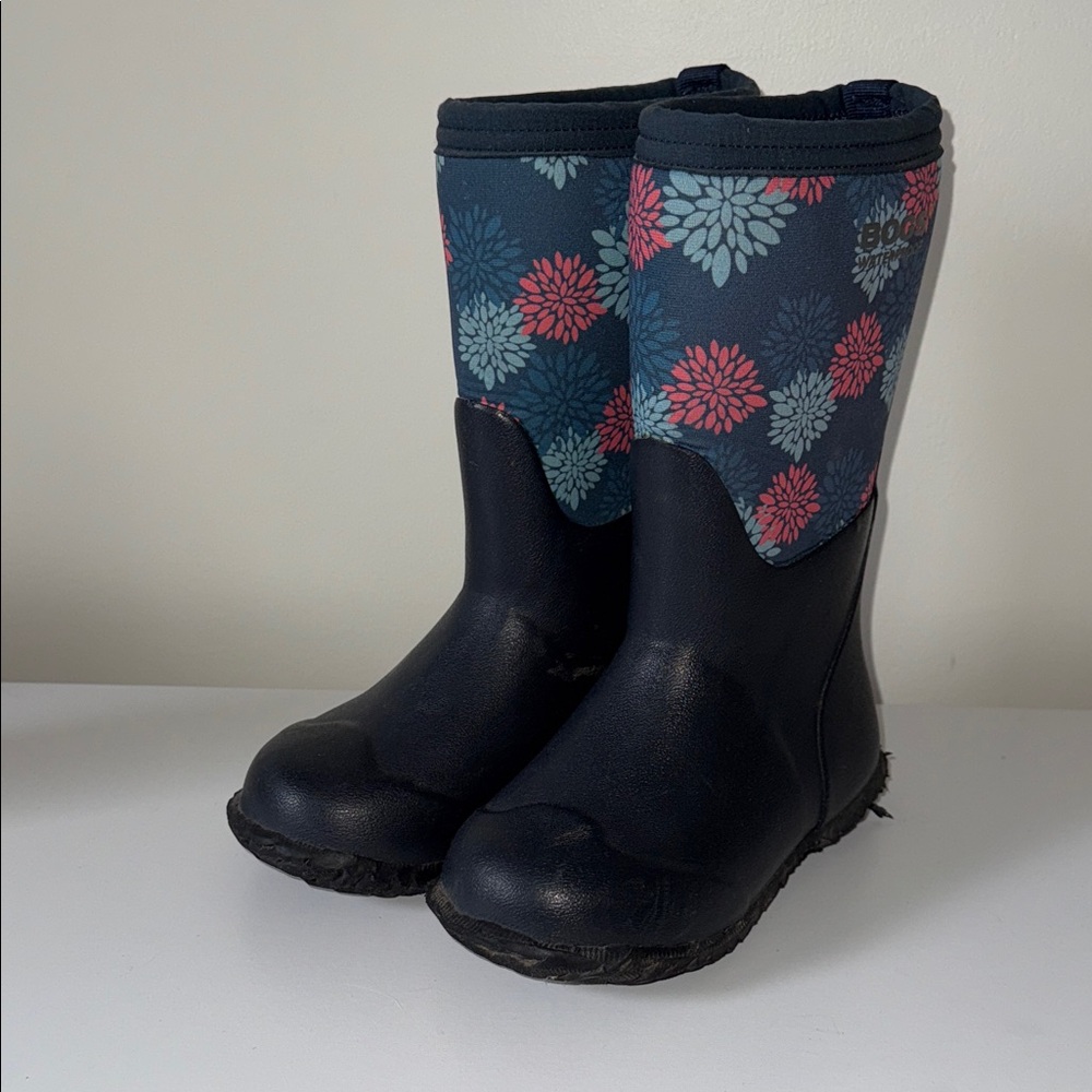 BOGS Kids' Blue and Pink Floral Boots